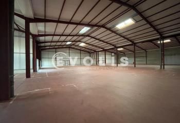 Entrepôt avec quai à louer Carbon-Blanc - Proximité A10