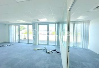 Bureaux à louer Bordeaux - Triopolis, calme et accès PMR