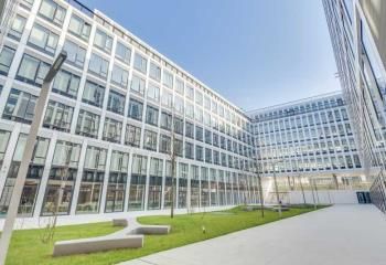 Location bureaux Paris 17 - Proche RER, Métro et Tram Porte de Clichy