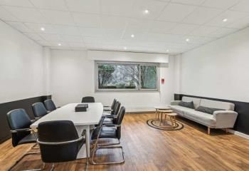 Bureaux indépendants Paris 18 - Métro La Fourche - SNCF Pont-Cardinet