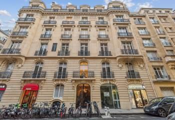 Location bureaux Paris 8 - Proche Métro Miromesnil, Saint-Augustin, RER Auber et Gare Saint-Lazare