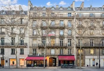 Location bureaux Paris 8 - Proximité gare Saint-Lazare et métro Miromesnil