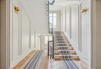 Bureaux à louer Paris 8 - Square du Roule, proche Étoile et Champs-Élysées