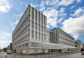 Bureaux à louer Montigny-le-Bretonneux - Proximité gare RER C, lignes N et U