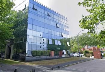 Location bureaux Guyancourt - Proche RER, SNCF et autoroutes A12, A13, A86
