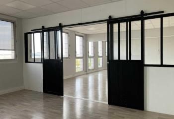 Bureaux à louer Montigny-le-Bretonneux - Pied de gare SQY