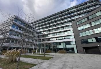 Bureaux à louer Montigny-le-Bretonneux - Proche gare SQY et axes routiers