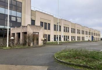 Bâtiment mixte à vendre Maurepas - Proche N10 et bus