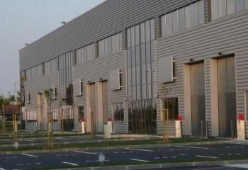 Entrepôt avec bureaux à louer Lieusaint - Proximité RER D et axes routiers