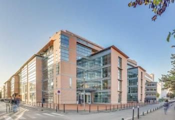 Location bureaux Ivry-sur-Seine - Proche métro, RER et autoroute