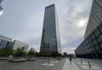 Location bureaux Puteaux - Proche métro ligne 1 et RER A