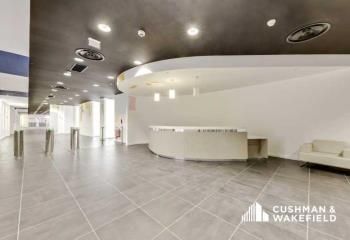 Location bureaux La Défense - Proximité Métro, RER, Tram et Gare