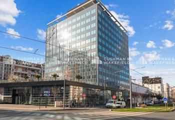 Location bureaux Courbevoie - Proche Défense, RER A, Tram T2