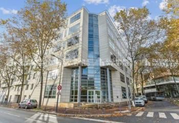 Location bureaux Issy-les-Moulineaux - Proche RER, Tram et Métro