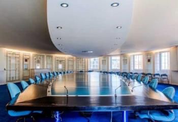 Bureaux à louer Courbevoie - Proche métro Esplanade de La Défense