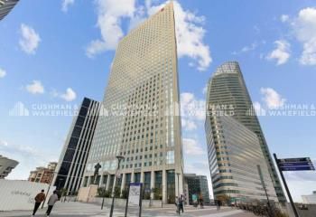 Location bureaux La Défense - Proximité Métro, RER, Tram et SNCF