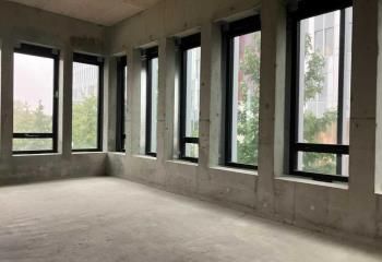 Location bureaux Saint-Denis - Proche RER D et Métro ligne 14