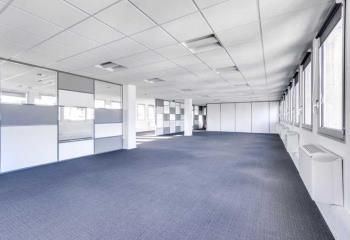 Location bureaux Levallois-Perret - Proche métro et bus