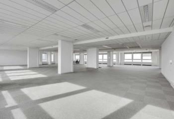 Location bureaux Courbevoie - Proche Métro Esplanade de la Défense