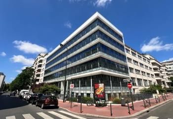 Location bureaux Levallois-Perret - Proche métro Pont de Levallois-Bécon