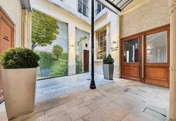 Location bureaux Lyon 2 - Proche métro A et D, bus et Velo'v