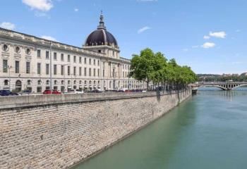 Location bureaux Lyon 2 - Proche métro, tramway et bus