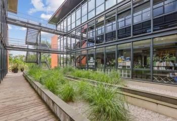 Location bureaux Lyon 8 - Proche métro, tram et aéroport