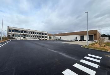 Location entrepôt Caluire-et-Cuire - Dernier km - Métro & bus à proximité