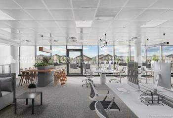 Location bureaux Marseille 2 - Joliette, métro et tram au pied de l'immeuble