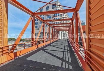 Location bureaux Marseille 2 - Euroméditerranée, proche métro et tram
