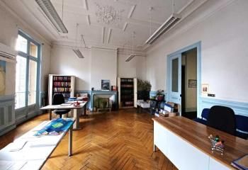 Location bureaux Marseille 1 - Gare Saint-Charles, métro et tramway