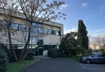 Locaux mixtes à vendre/location Les Pennes-Mirabeau - Parc sécurisé