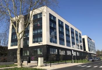 Location bureaux Évry - Proche RER, Tram et Autoroutes A6 et N104