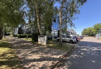 Location local d'activité Saclay - Proche A10 et RN118