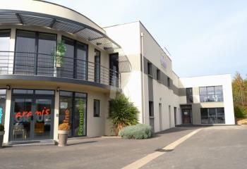 Location bureaux Saint-Pierre-du-Perray - Proche autoroutes A5 et N104