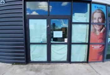 Local commercial à louer Nîmes - Village Family