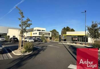 Location bureaux Pia - Proche collège, autoroute A9, gare et aéroport
