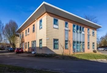 Location locaux d'activité Voisins-le-Bretonneux - Proche transports