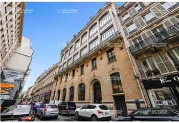 Location bureaux Paris 8 - Proche métro et gare Saint-Lazare