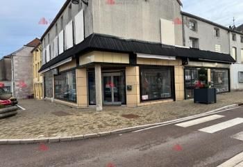 Local commercial à louer Nogent centre-ville - 5 places de stationnement