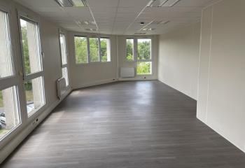 Location bureaux Arras - Accès RD 950, A1 et A26, gare et centre-ville