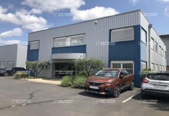 Location bâtiment mixte bureaux et entrepôt Gallargues-le-Montueux