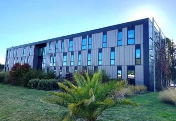 Location bureaux Vannes - Zone Laroiseau, proche RN165 et gare