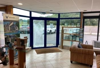 Bâtiment d'activité à vendre Lanrivoaré - Zone Industrielle de Kerdrioual