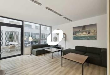 Location bureaux Rueil-Malmaison, proche RER A, avec cafétéria et terrasse