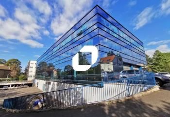 Location bureaux Clamart, proche A86, nombreux parkings et visibilité excellente