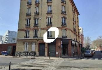 Location bureaux Clichy, proche ligne 14 et RER C, accès direct sur rue