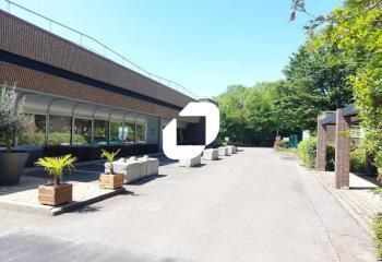 Location bureaux Trappes - Proche bus, gare et autoroutes A12 et A86