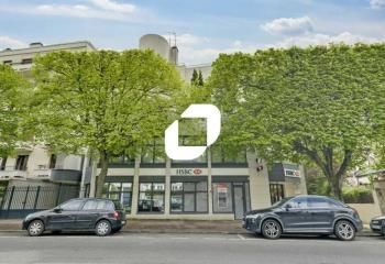 Location bureaux Saint-Cloud - Proximité commerces, bus, autoroute A13 et gare