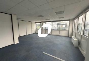 Location bureaux Roissy-en-France - Proximité RER B et autoroutes